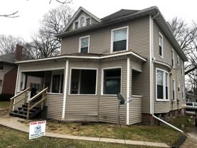505 1/2 E Locust St #B - Photo 1 of 1