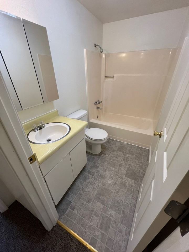 cold02 - Photo 3 of 5