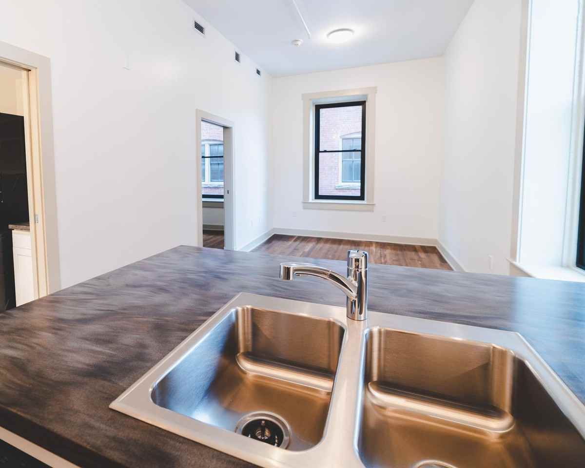 429 State - Photo 7 of 12