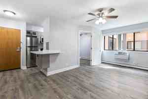featured image of 6201 N Kenmore Ave