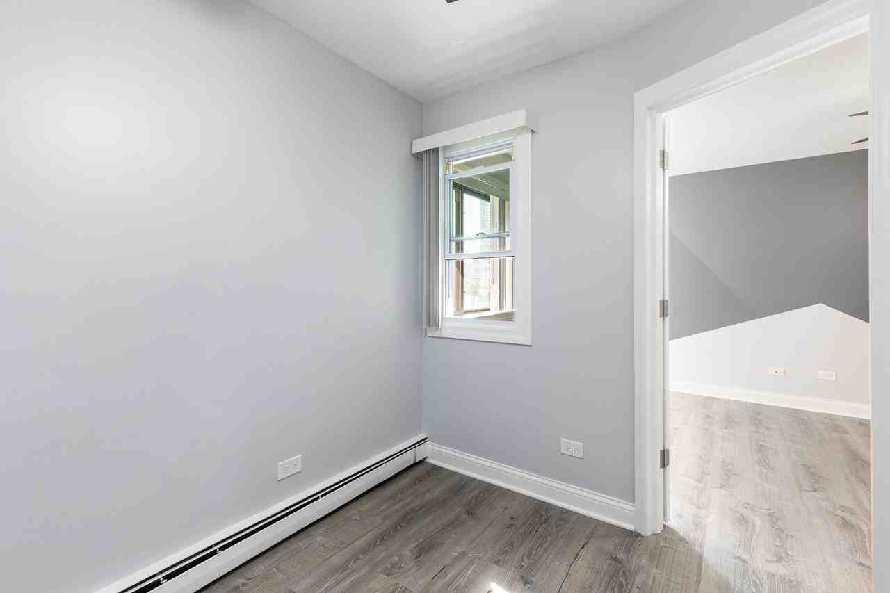 A Stone Beauty in Edgewater! - Photo 5 of 31