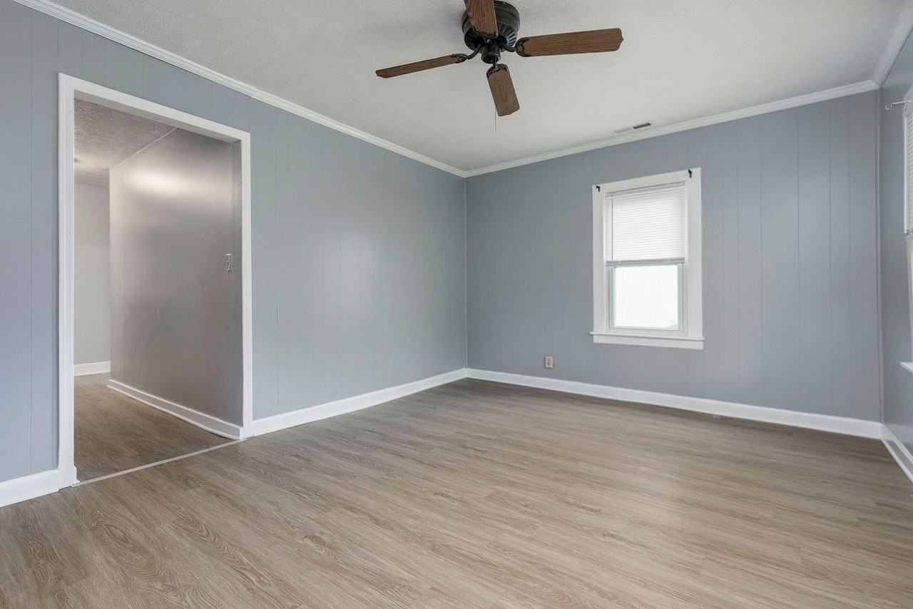 4060 La Salle Ave - Photo 5 of 21