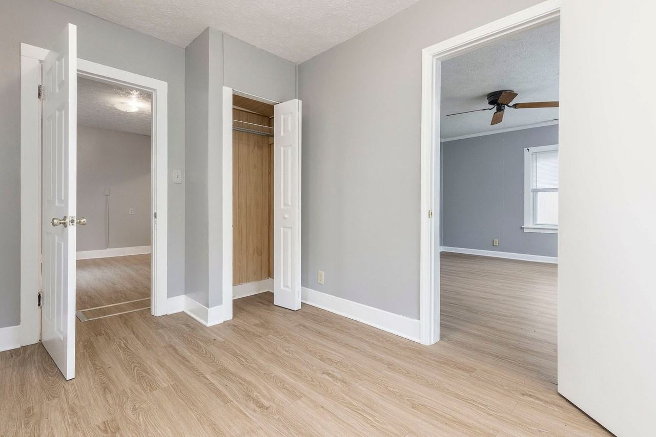 4060 La Salle Ave - Photo 6 of 21