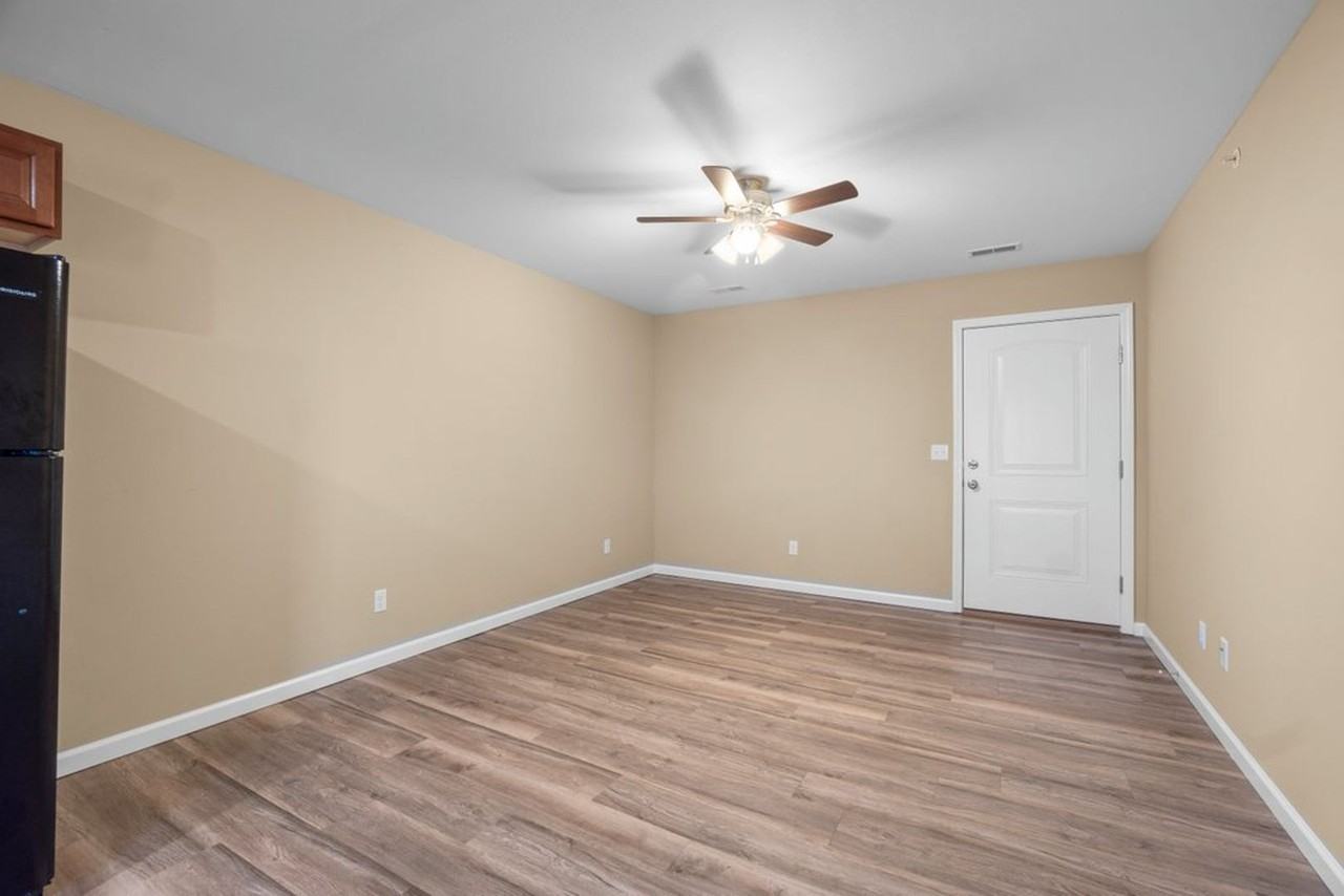 W Independence 1653 - Photo 4 of 22