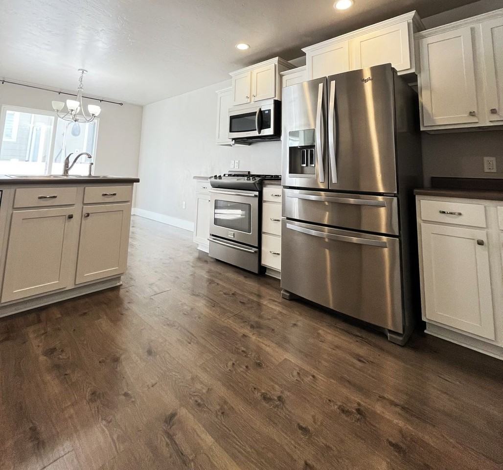 15153 S Bright Stars Dr - Photo 2 of 28