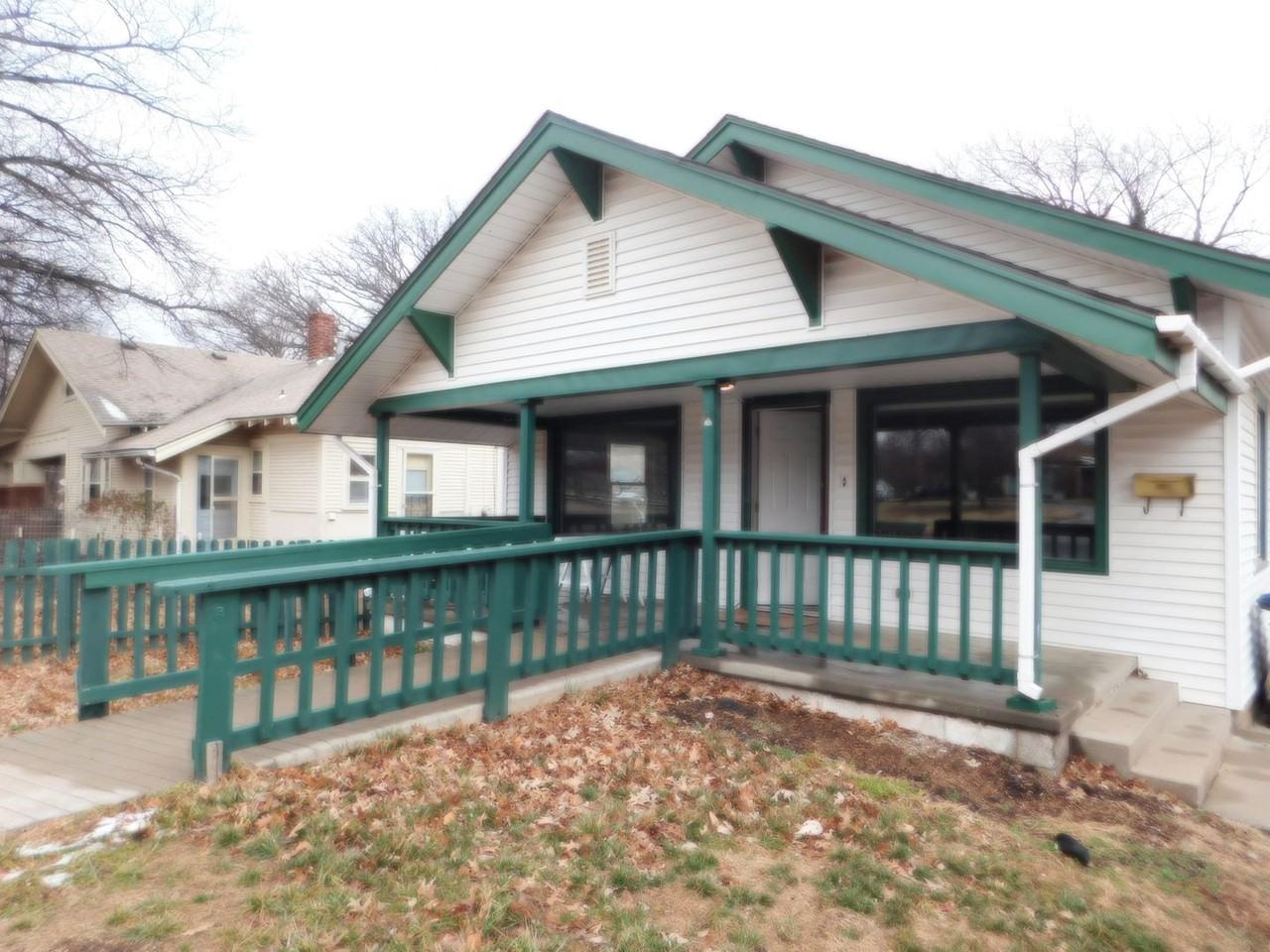 124 N High St - Photo 2 of 21