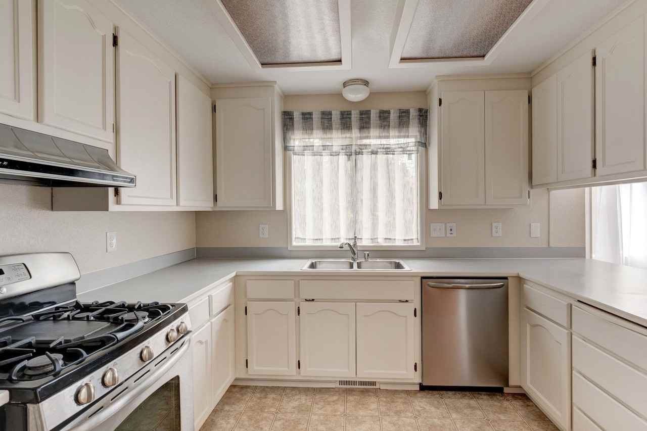 1119 Sw Klickitat Ter - Photo 4 of 29