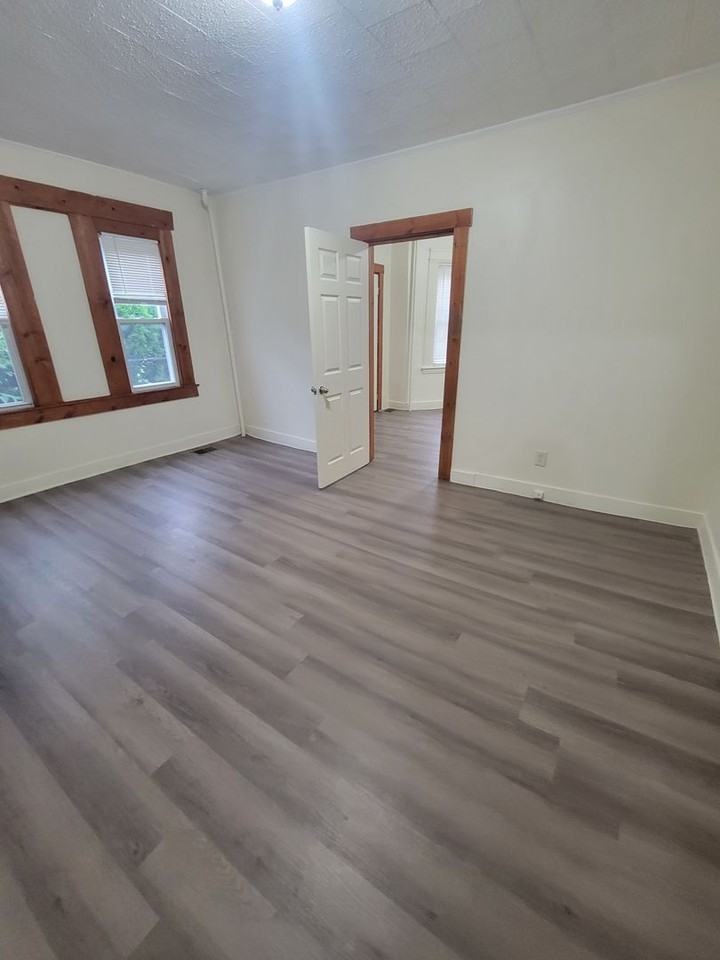 63 Margaret St - Photo 3 of 5