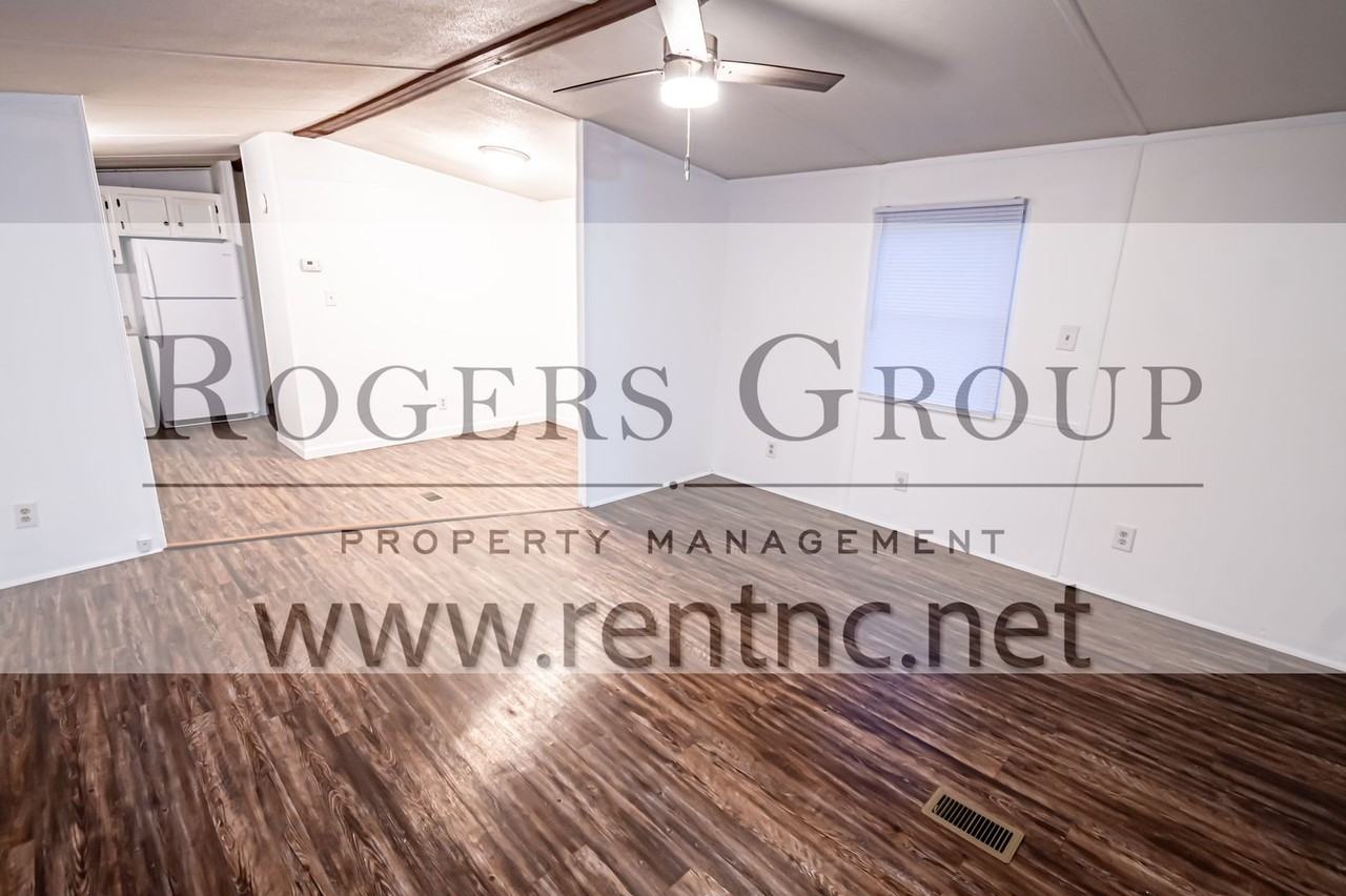 7504 Sam Young Rd - Photo 3 of 8