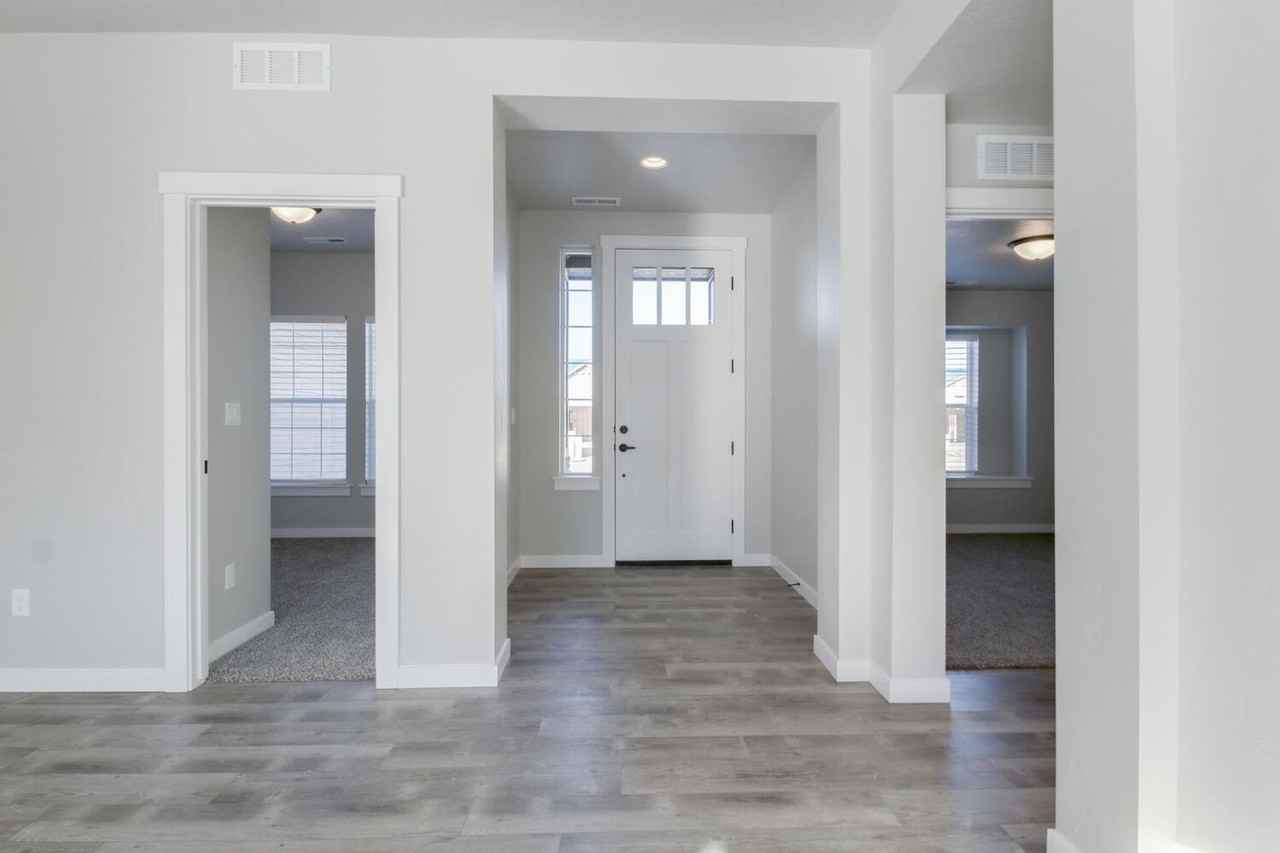 8275 E Stone Valley St - Photo 3 of 42