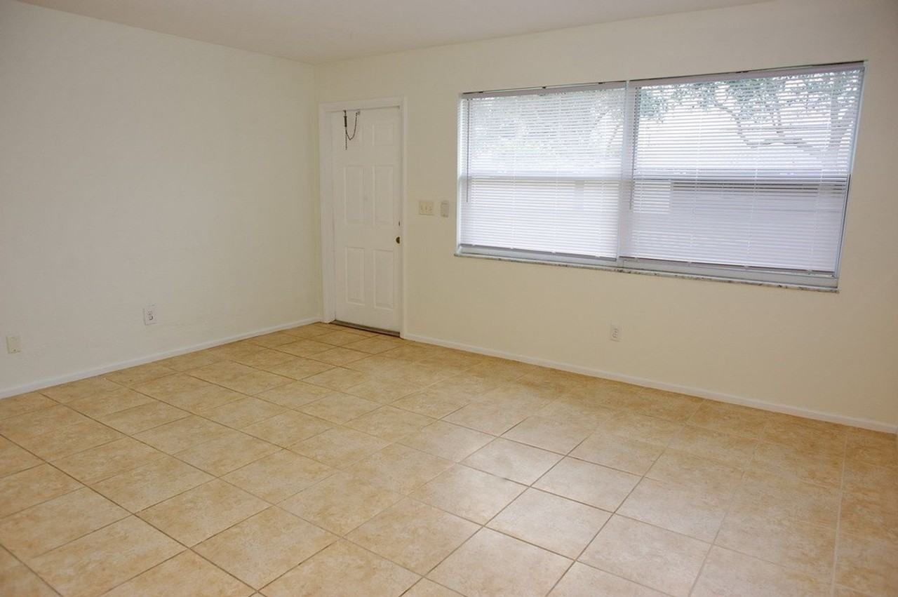 9603 7th St N - Photo 2 of 14