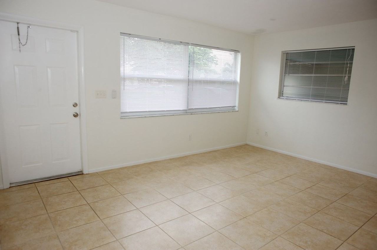 9603 7th St N - Photo 3 of 14