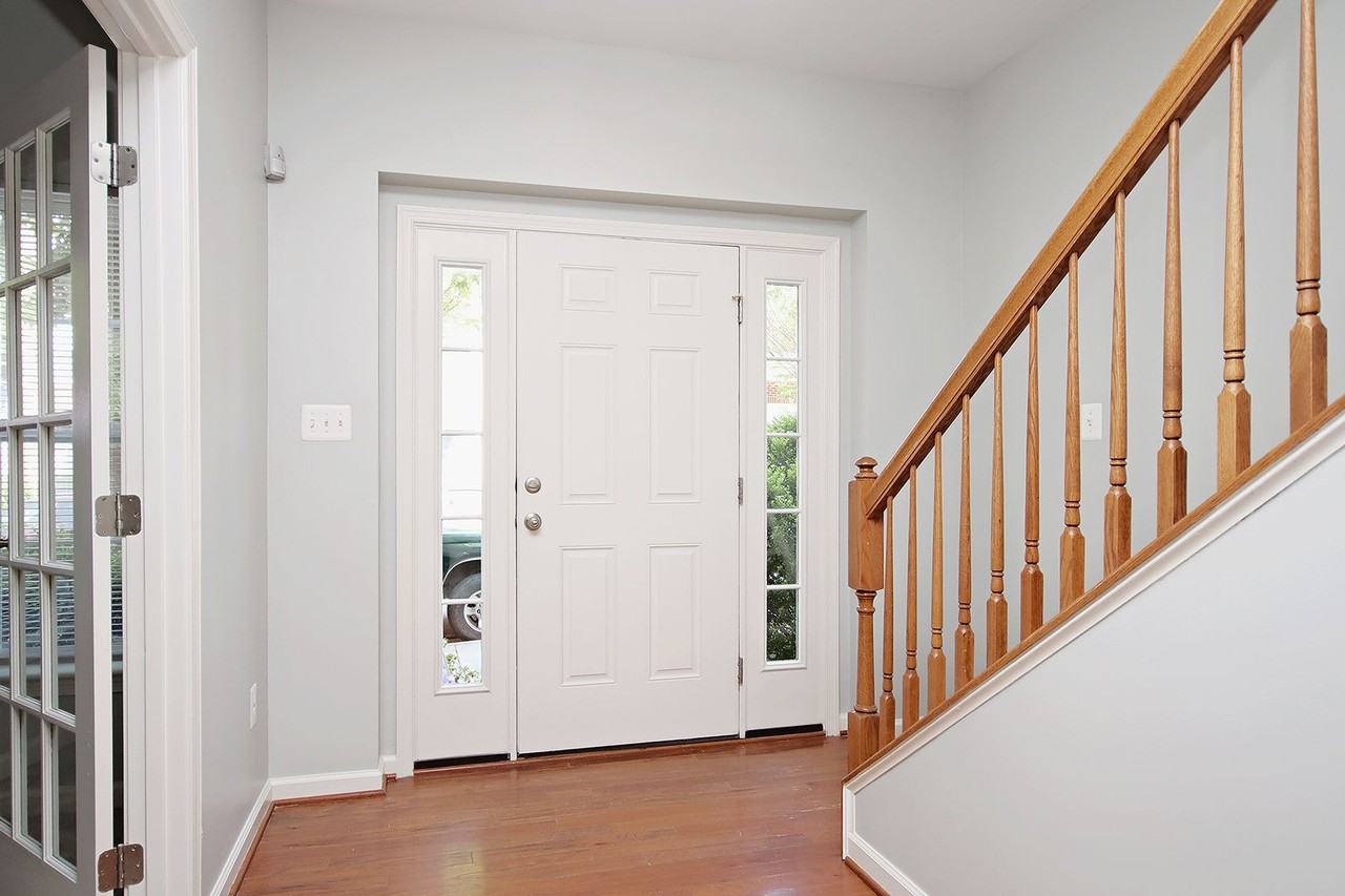 910 Bing Ln - Photo 2 of 24