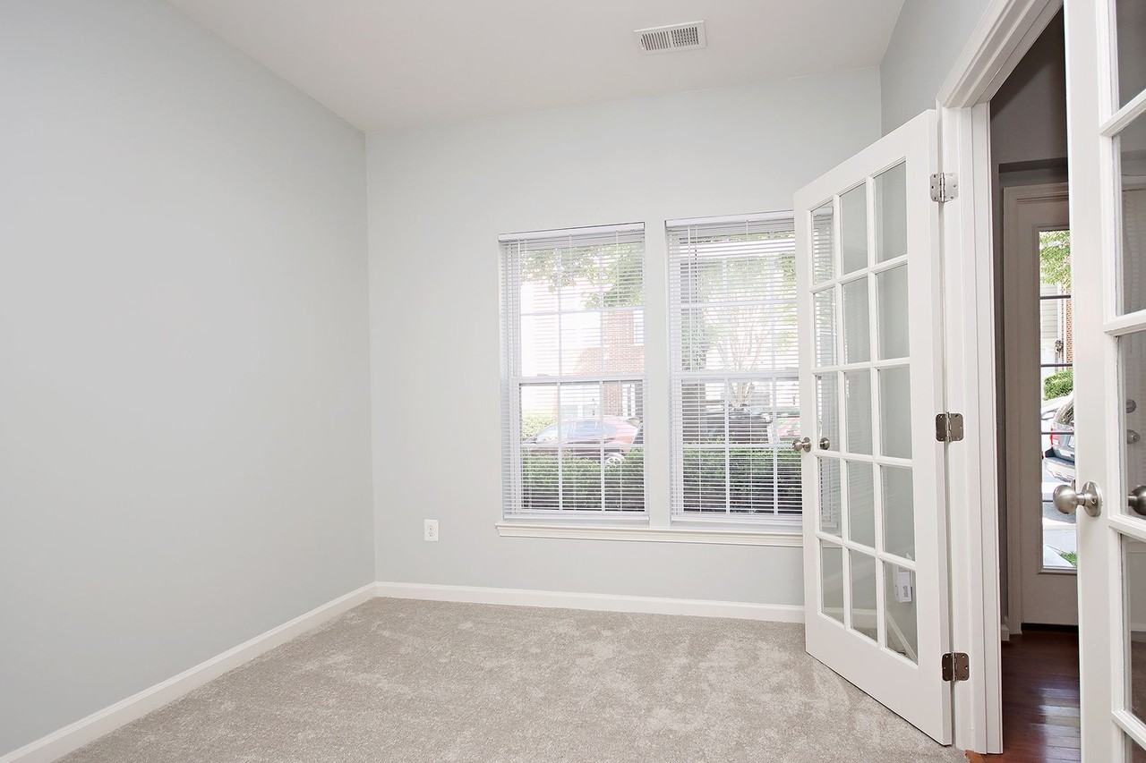 910 Bing Ln - Photo 3 of 24