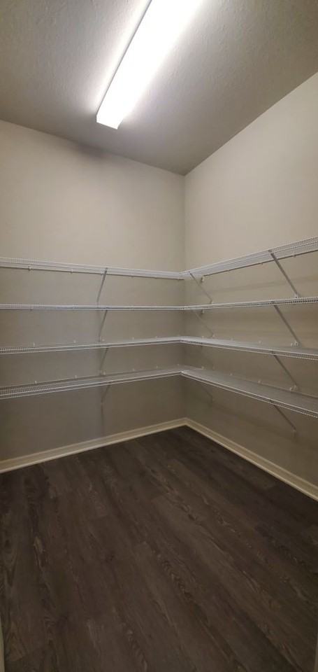 1030 Corso Dr - Photo 6 of 30