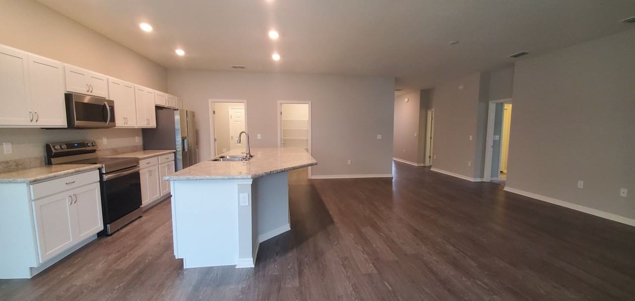 1030 Corso Dr - Photo 7 of 30