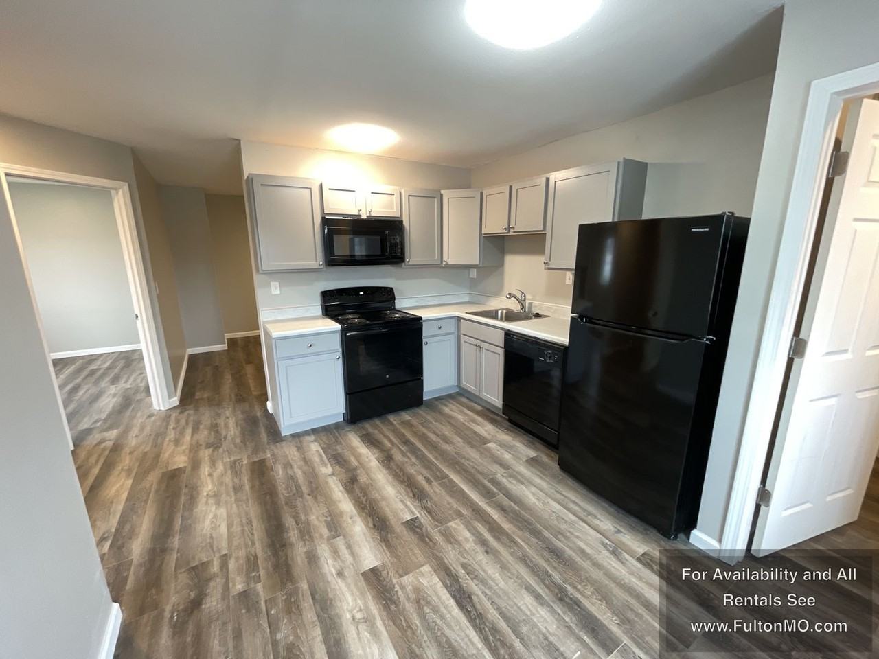 300 Market St - Photo 2 of 19