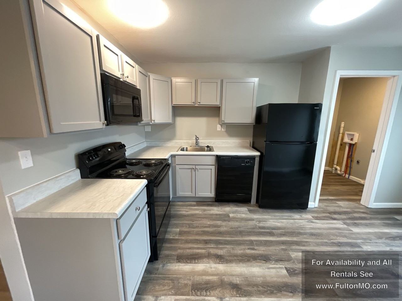 300 Market St - Photo 3 of 19