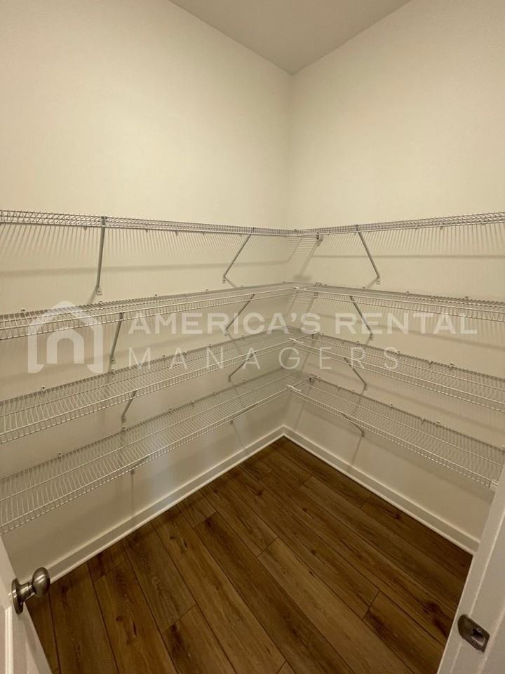 2120 Sullivan Dr Sw - Photo 6 of 27