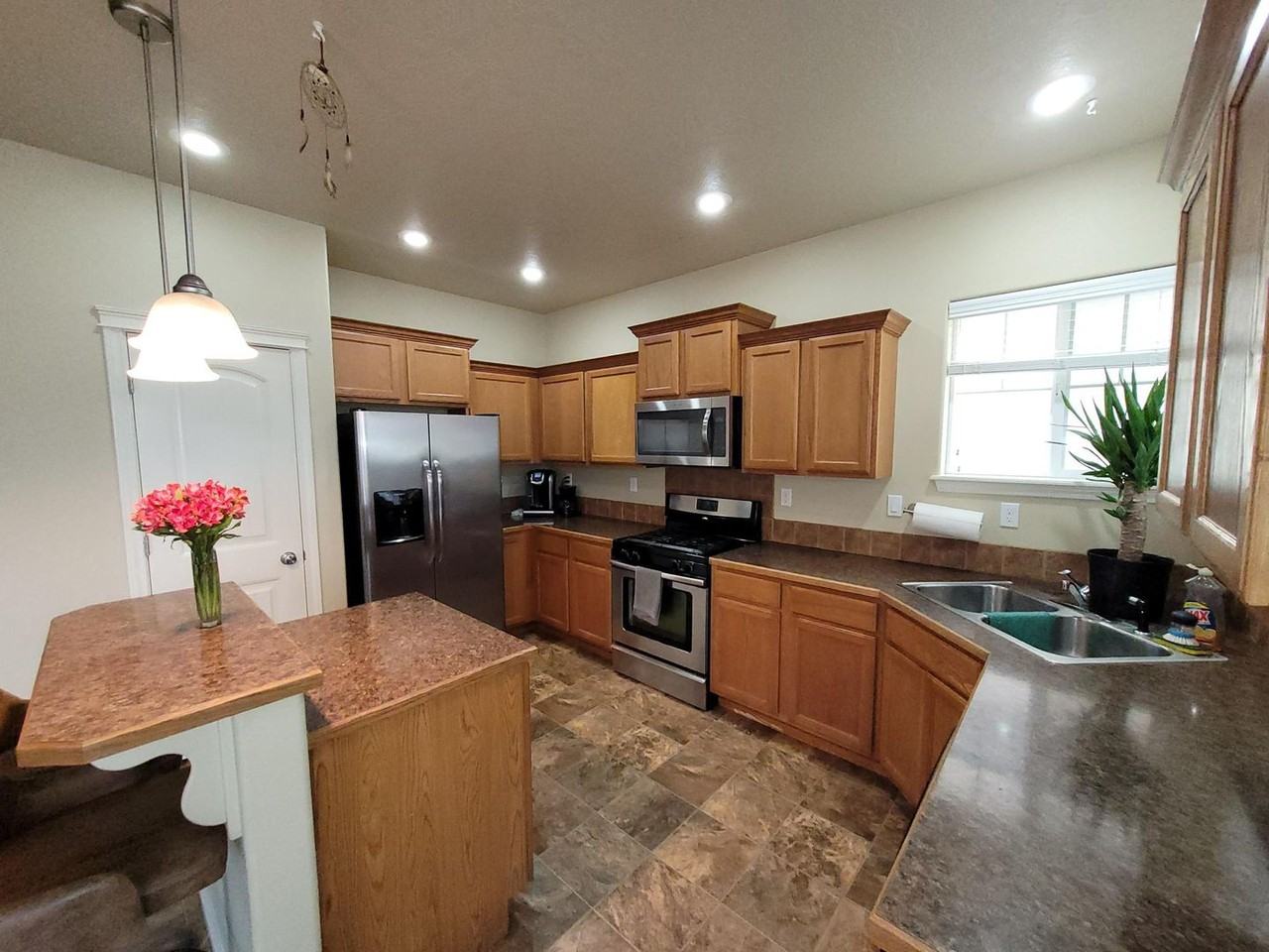 10335 W Breckfield St - Photo 5 of 16