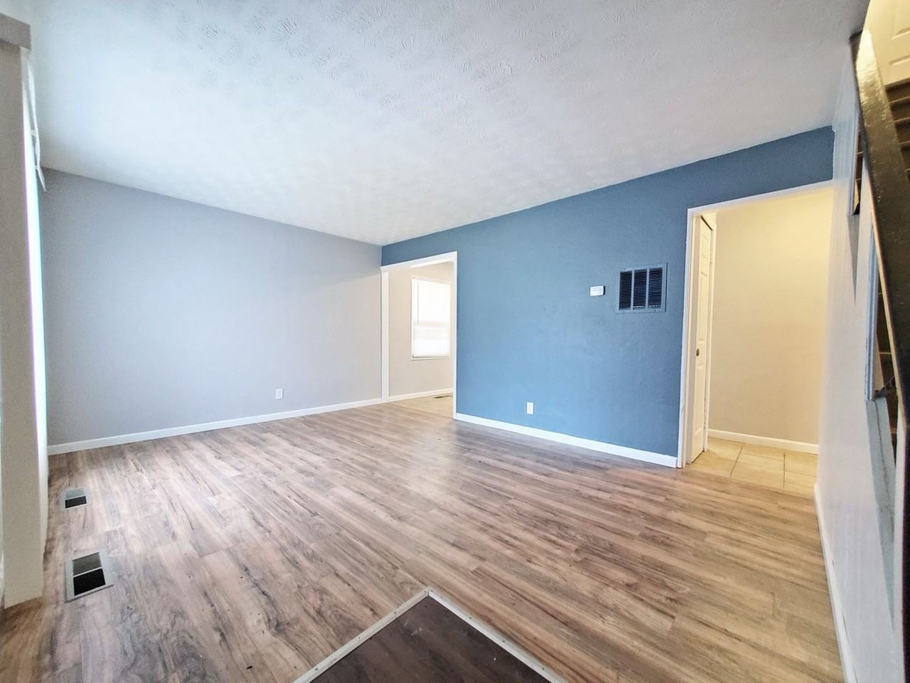 19519 Meadowlark Ln - Photo 2 of 15