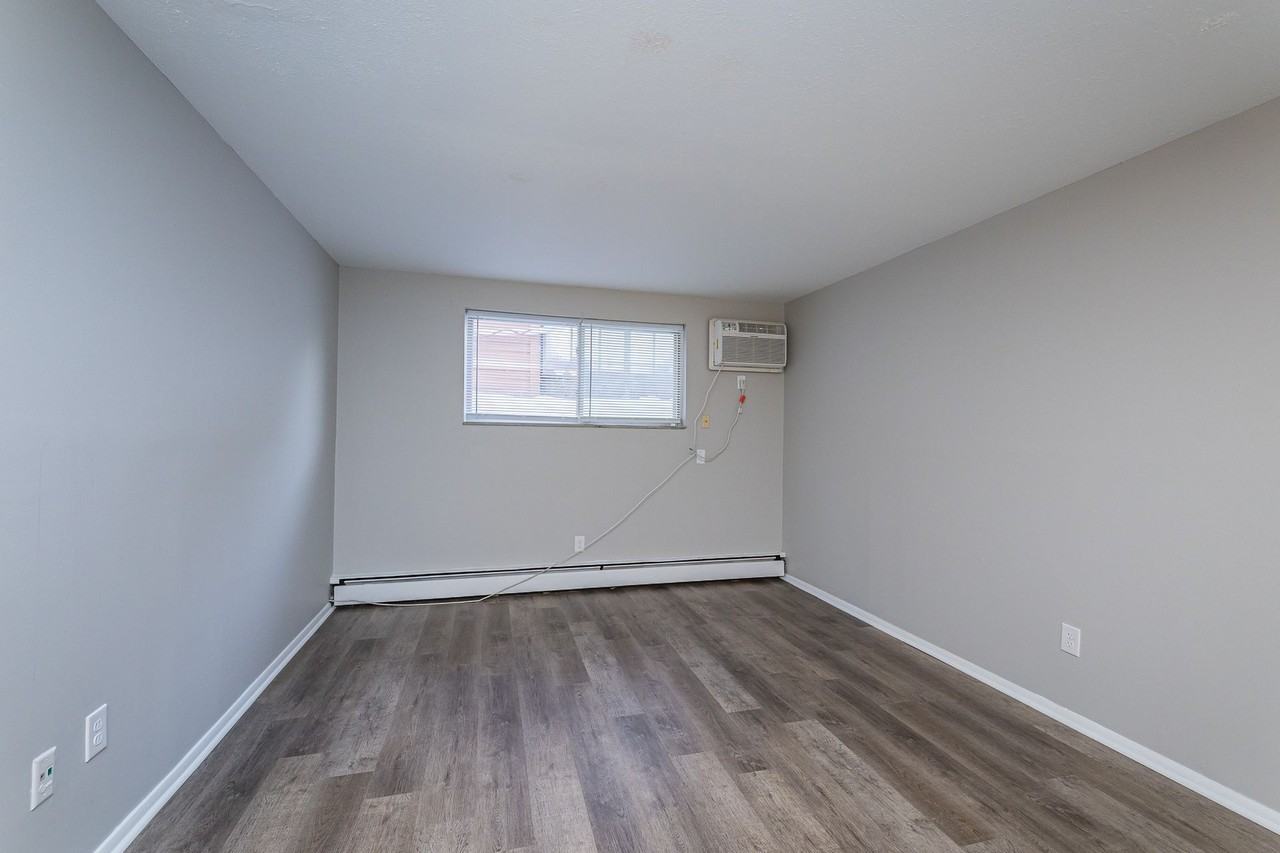 Lakewood Pointe - Photo 2 of 22