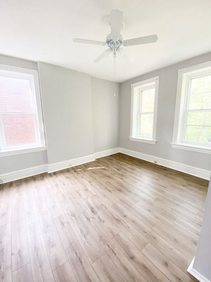 4450 Pennsylvania Ave - Photo 4 of 6