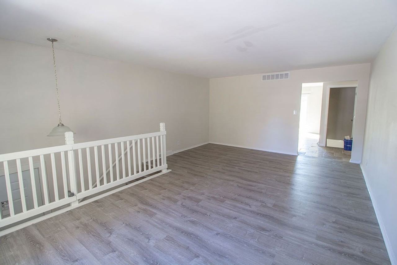 4240 E Santa Barbara Dr - Photo 5 of 29