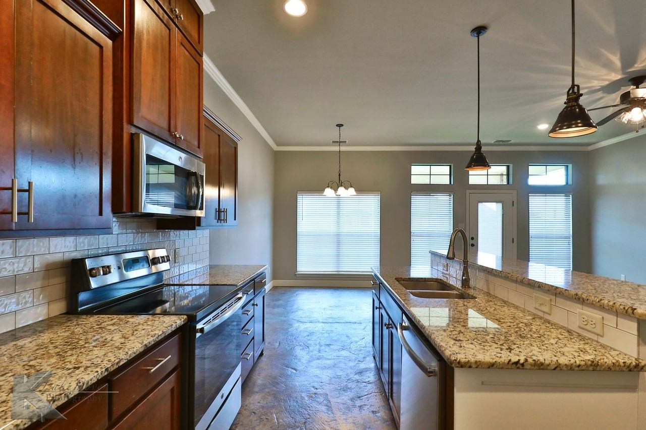 3812 Carrera Ln - Photo 6 of 22