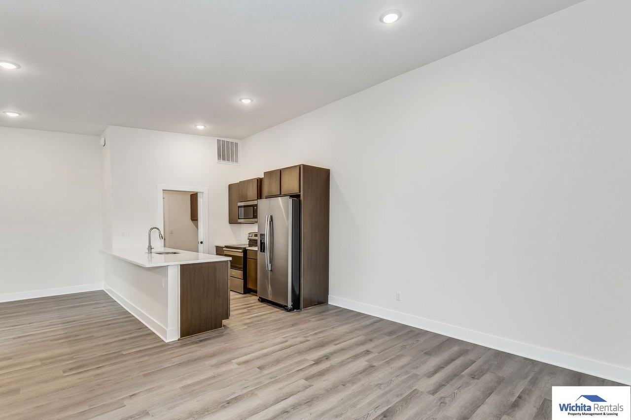 9925 E Annabelle Cir - Photo 4 of 15