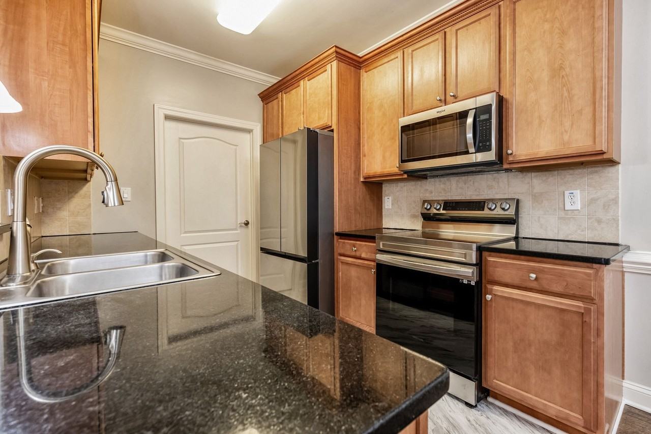 1931 Dante Ln #102 - Photo 7 of 29
