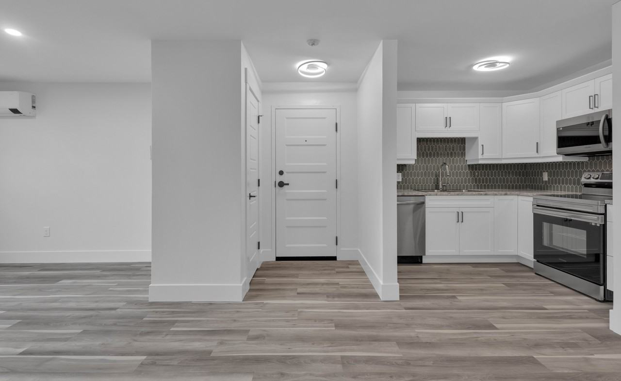 133 Woodhaven Drive - Photo 2 of 24