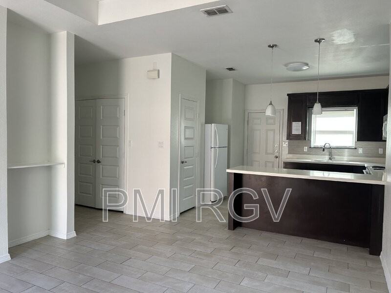 3705 Paola St #3 - Photo 4 of 13