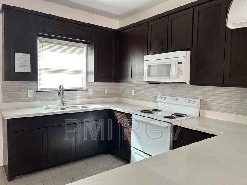 3705 Paola St #3 - Photo 5 of 13