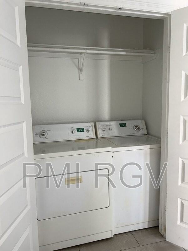 3705 Paola St #3 - Photo 6 of 13