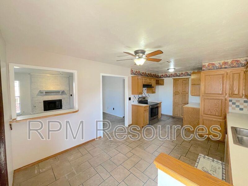 12401 Sw 4th St - Photo 3 of 15