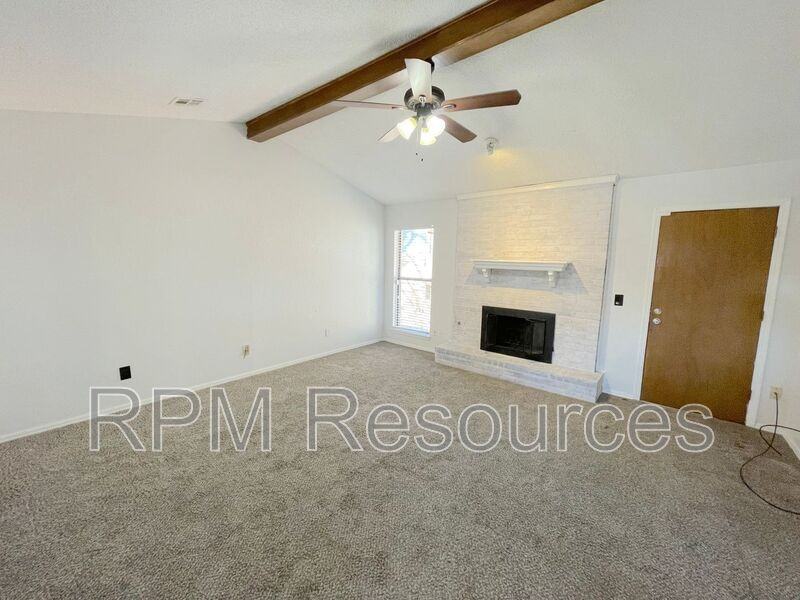 12401 Sw 4th St - Photo 6 of 15