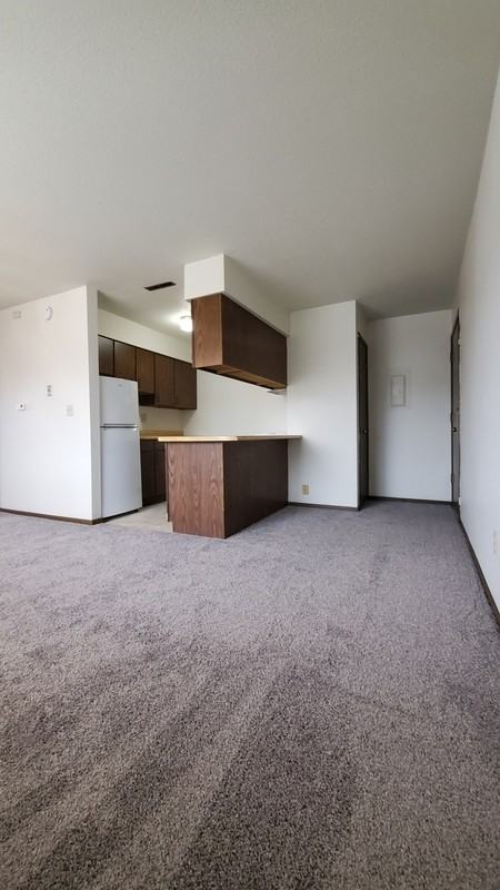 980 Eisenhower Rd #20 - Photo 2 of 7