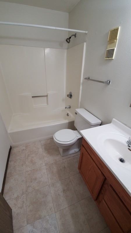 980 Eisenhower Rd #20 - Photo 6 of 7