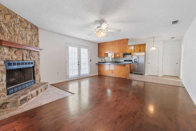 680 Burden St - Photo 2 of 23