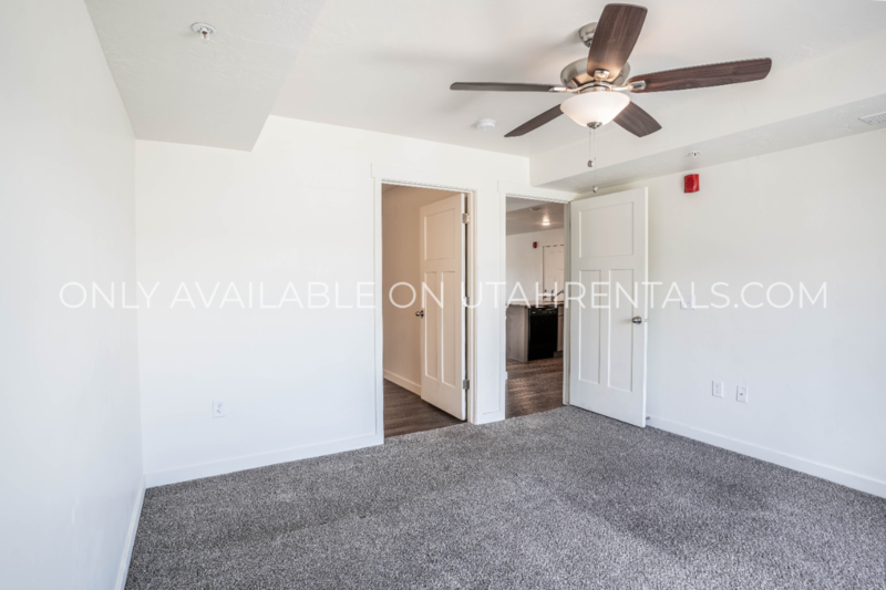 722 E St #301 - Photo 2 of 17