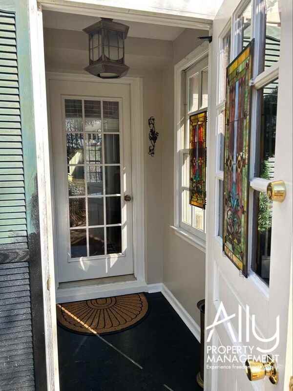 437 Commonwealth Dr - Photo 3 of 20