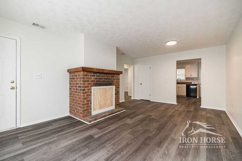 1172 White Oak Dr - Photo 3 of 13