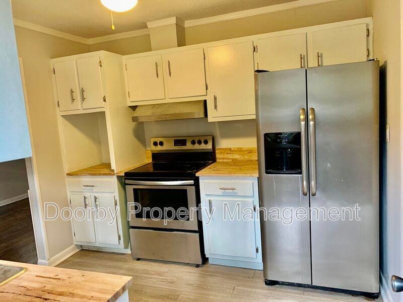 303 Ridgeway Dr - Photo 4 of 14