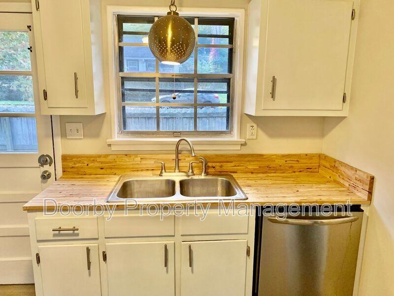 303 Ridgeway Dr - Photo 6 of 14