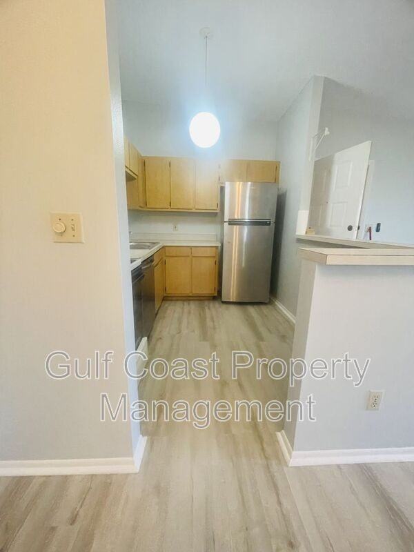 6492 Royal Woods Dr #7 - Photo 7 of 24