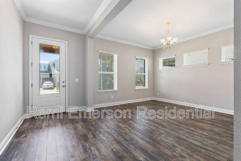 9211 Neher St - Photo 3 of 29