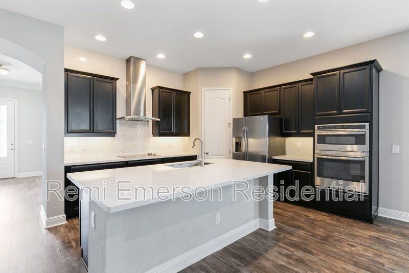 9211 Neher St - Photo 5 of 29
