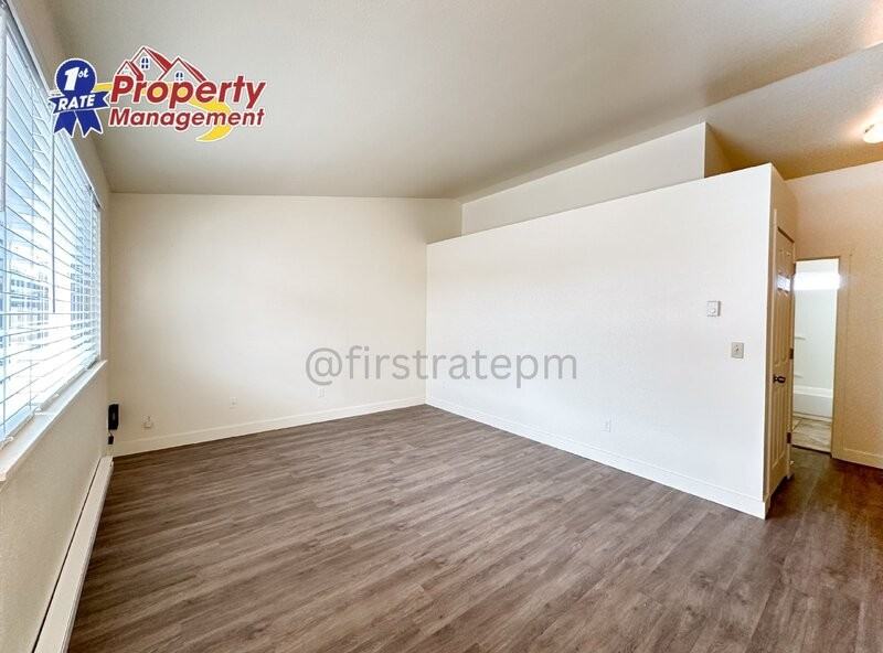 3805 W Grover St - Photo 3 of 20