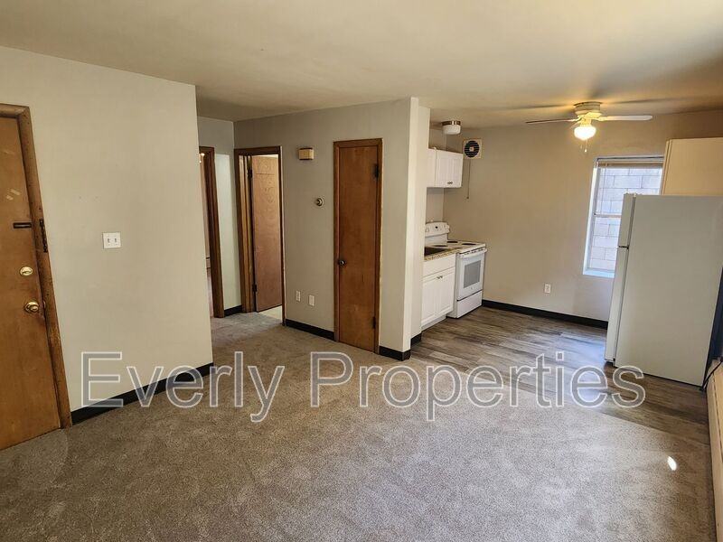 8428 W Lisbon Ave #2 - Photo 2 of 13